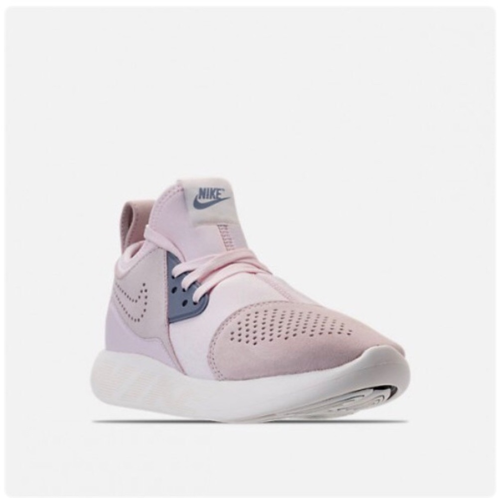 Women’s Nike Lunar Charge size 7.5